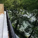 Apartment Riverside Rustic Ridge With Balcony - Three Bedroom With Balcony Slap ob Idrijci