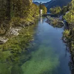 Riverside Rustic Ridge With Balcony - Three Bedroom With Balcony Apartment *