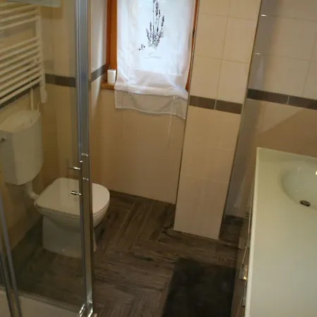 Riverside Rustic Ridge With Balcony - Three Bedroom With Balcony Slap ob Idrijci