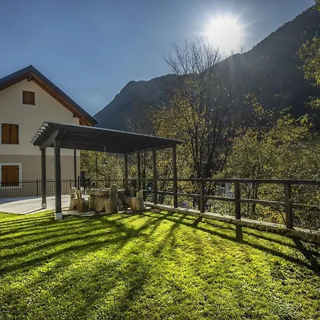 Riverside Rustic Ridge With Balcony - Three Bedroom With Balcony Slap ob Idrijci