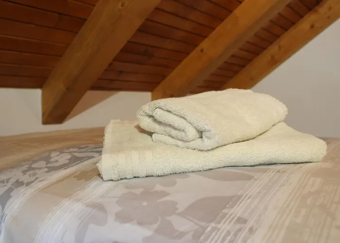 Riverside Rustic Ridge With Balcony - Three Bedroom With Balcony