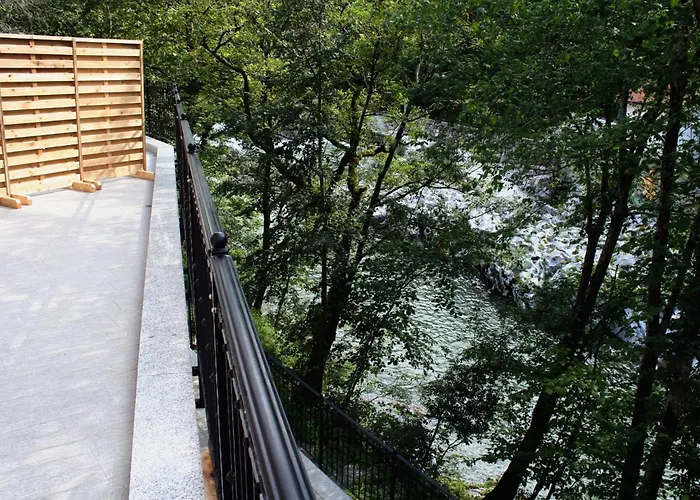 شقة Riverside Rustic Ridge With Balcony - Three Bedroom With Balcony Slap ob Idrijci